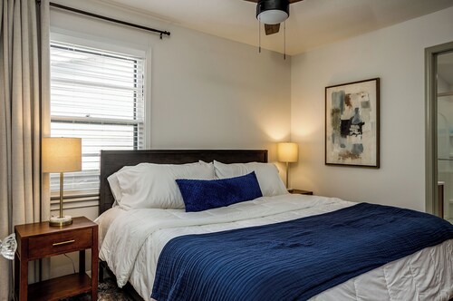 Newly renovated 3/2 in the middle of town