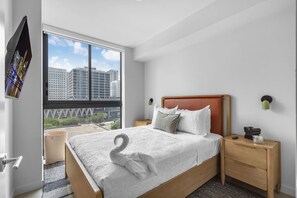Unclassified image, 2 of 59, button - Luxury 2BR | Downtown Miami Near Worldcenter (Miami)