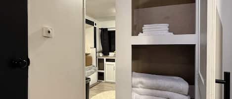 2 habitaciones, wifi gratis y ropa de cama