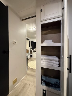 2 dormitorios, wifi gratis, ropa de cama