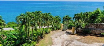 Natutre Escape Oceanview Oasis