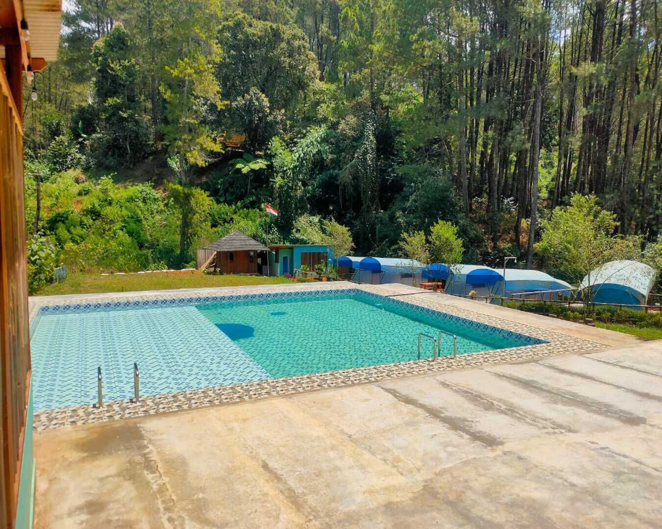 Tienda | Piscina | 6 piscinas al aire libre