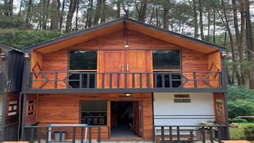 Tent | Exterior