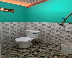 Tent | Bathroom - Cozzy Taman Nyingkur (bandung)