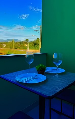 Outdoor dining - Sabará Flats (Paraty)
