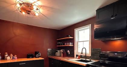 FOX DEN COTTAGE