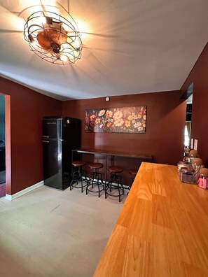 Interior - FOX DEN COTTAGE (Cleveland)