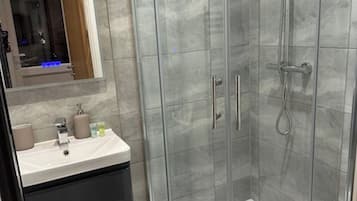 Shower, towels