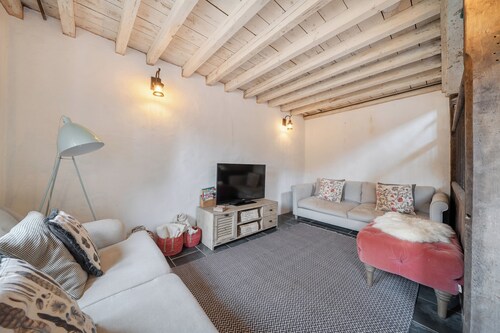 1 Bed Barn - Sleeps 2 - Pool - Garden - Bbq