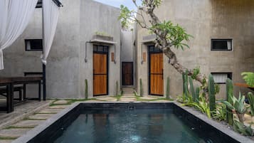 Dormitorio compartido Confort, no fumadores | Piscina | 2 piscinas al aire libre
