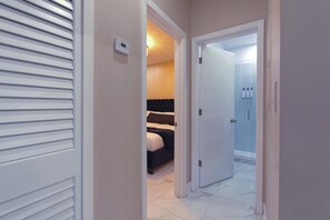 Unclassified image, 5 of 32, button - Centrally Located Miami Gem, Minutes to Beaches (Miami)