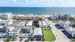 Exterior - THE SEA MIST (Lauderdale-by-the-Sea)