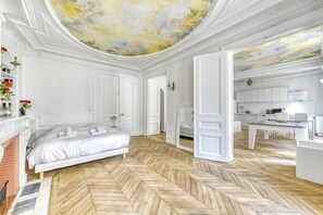 Room - GuestReady - Apt Spacious for 6-Galeries Lafayette (Paris 08 Élysée)