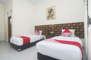 Phòng 2 giường đơn Deluxe | Bàn, truy cập Internet không dây miễn phí, bộ trải giường
