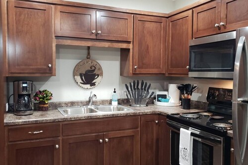 Quiet Renovated Apartment.