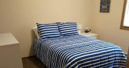 Renovated Four Bedroom Apartment for your group