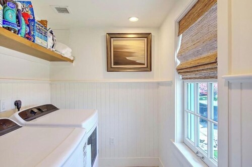 Bonnet Shores Beach Home- 3 Min Walk to Beach!