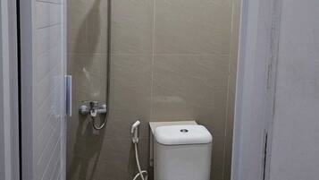 Deluxe Double Room | Bathroom