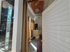 Lobby - Hotel O near Mitra Plumbon Hospital (Cirebon)