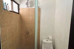 Bathroom - Studio with Shared Pool, Lanai, Water Views (Playas del Coco)