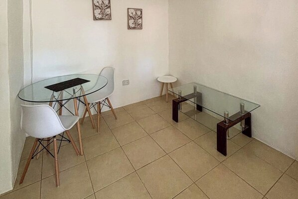 Dining - Studio with Shared Pool, Lanai, Water Views (Playas del Coco)