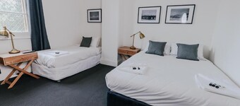 Holmesville Hotel