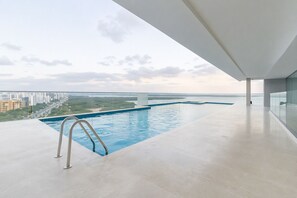 Pool - Spectacular views, just steps from the beach! (La Boquilla)
