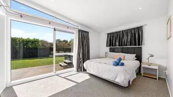 4 bedrooms, WiFi