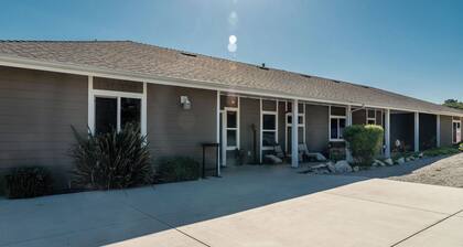 Hope's Place by Avantstay Hilltop Views + Game Room Near Lake Nacimiento