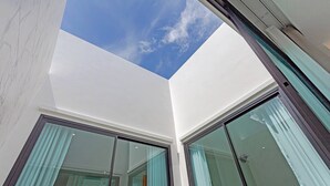 Hus - 3 sovrum - balkong | Detalj exteriör
