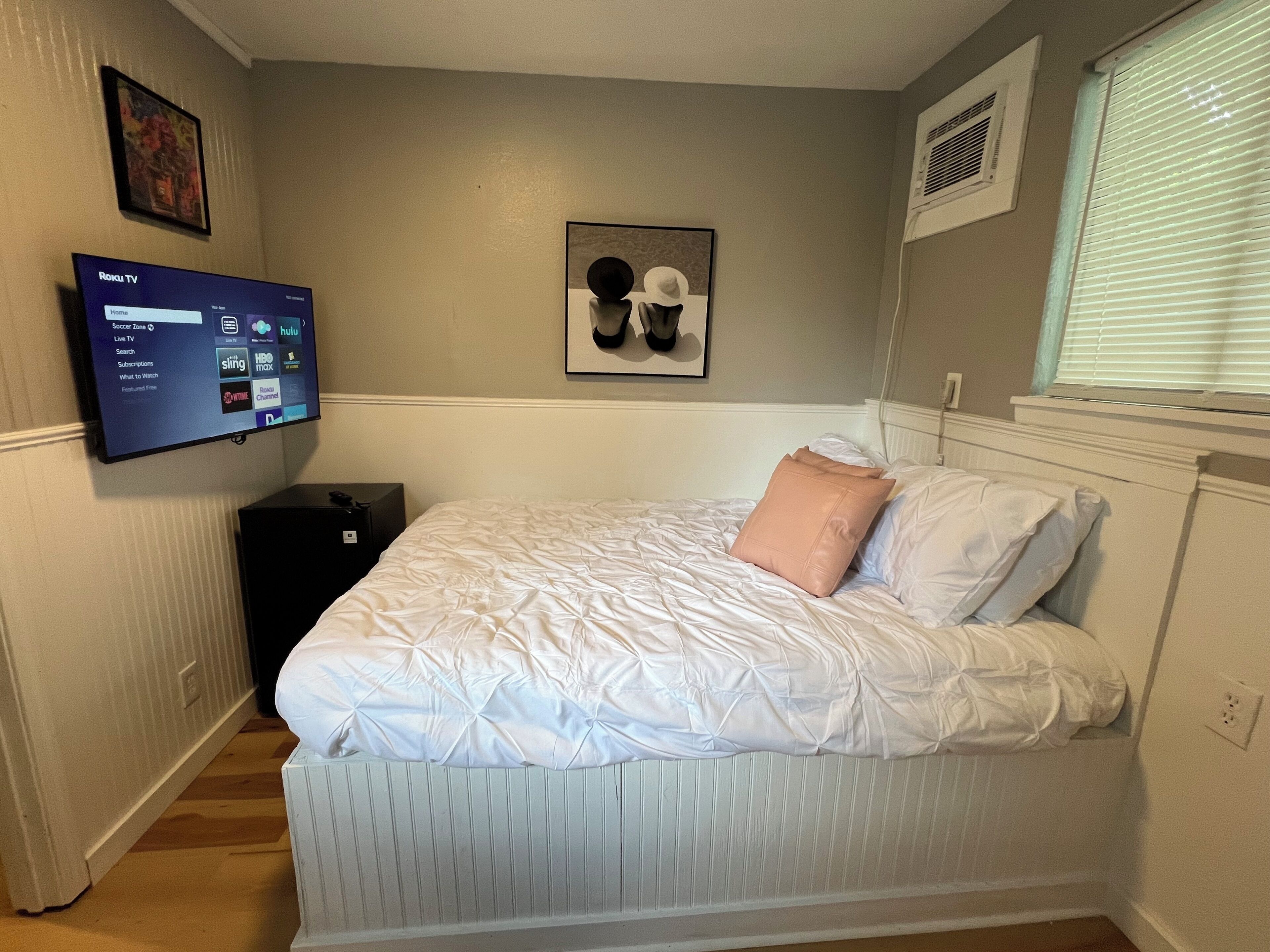 WiFi, bed sheets