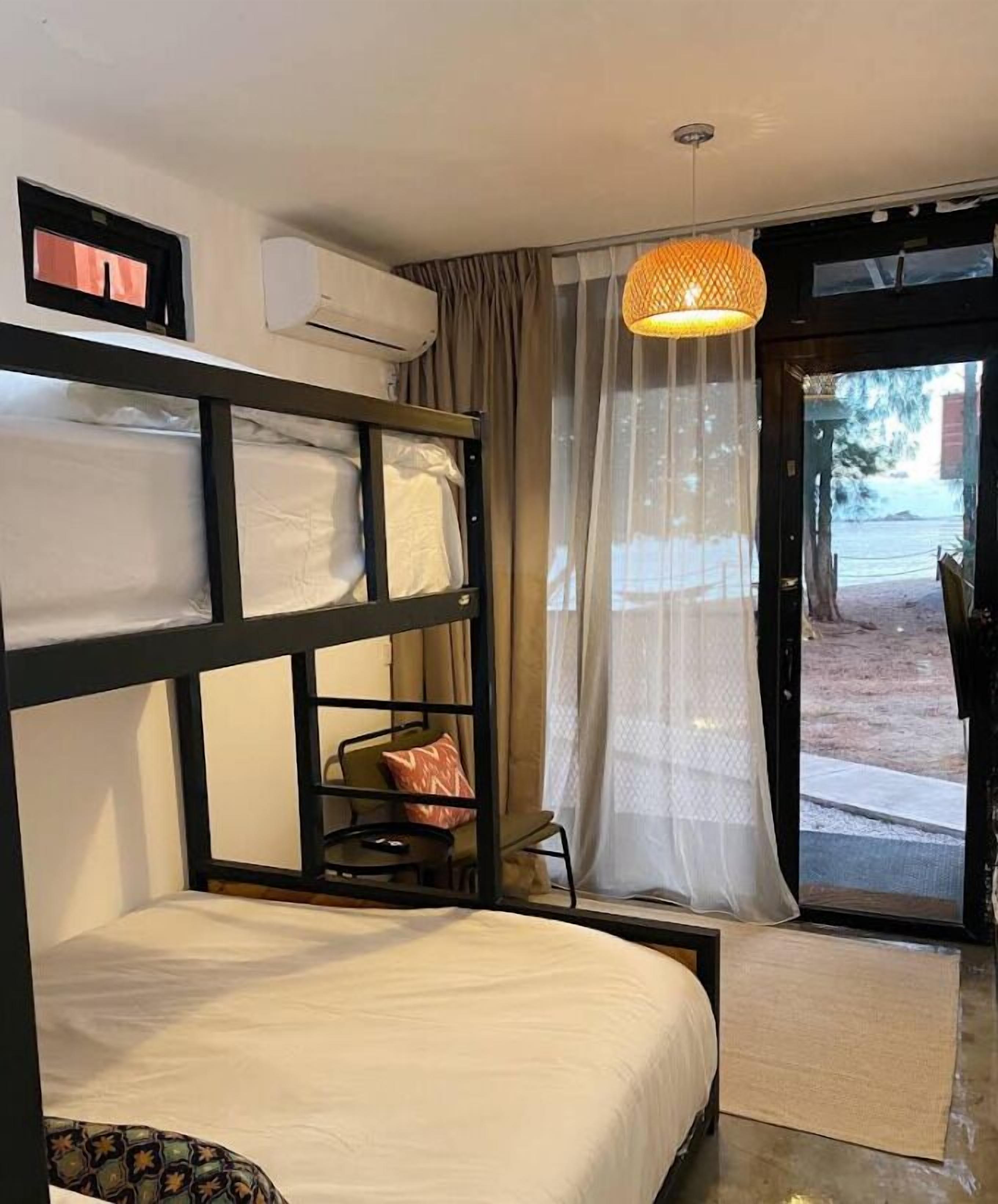In-room safe, blackout curtains, soundproofing