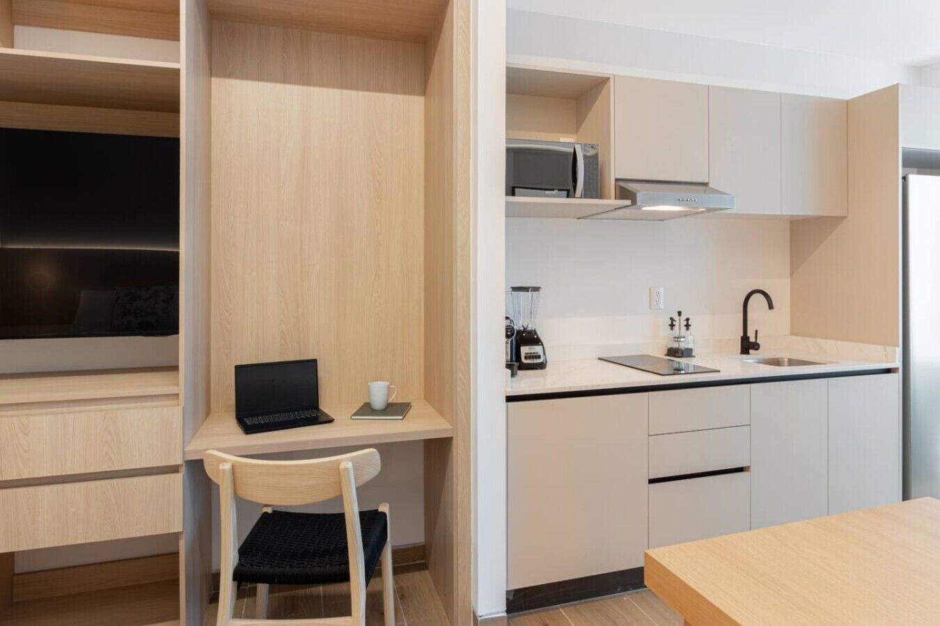 Coffee/tea maker, fridge, microwave, oven