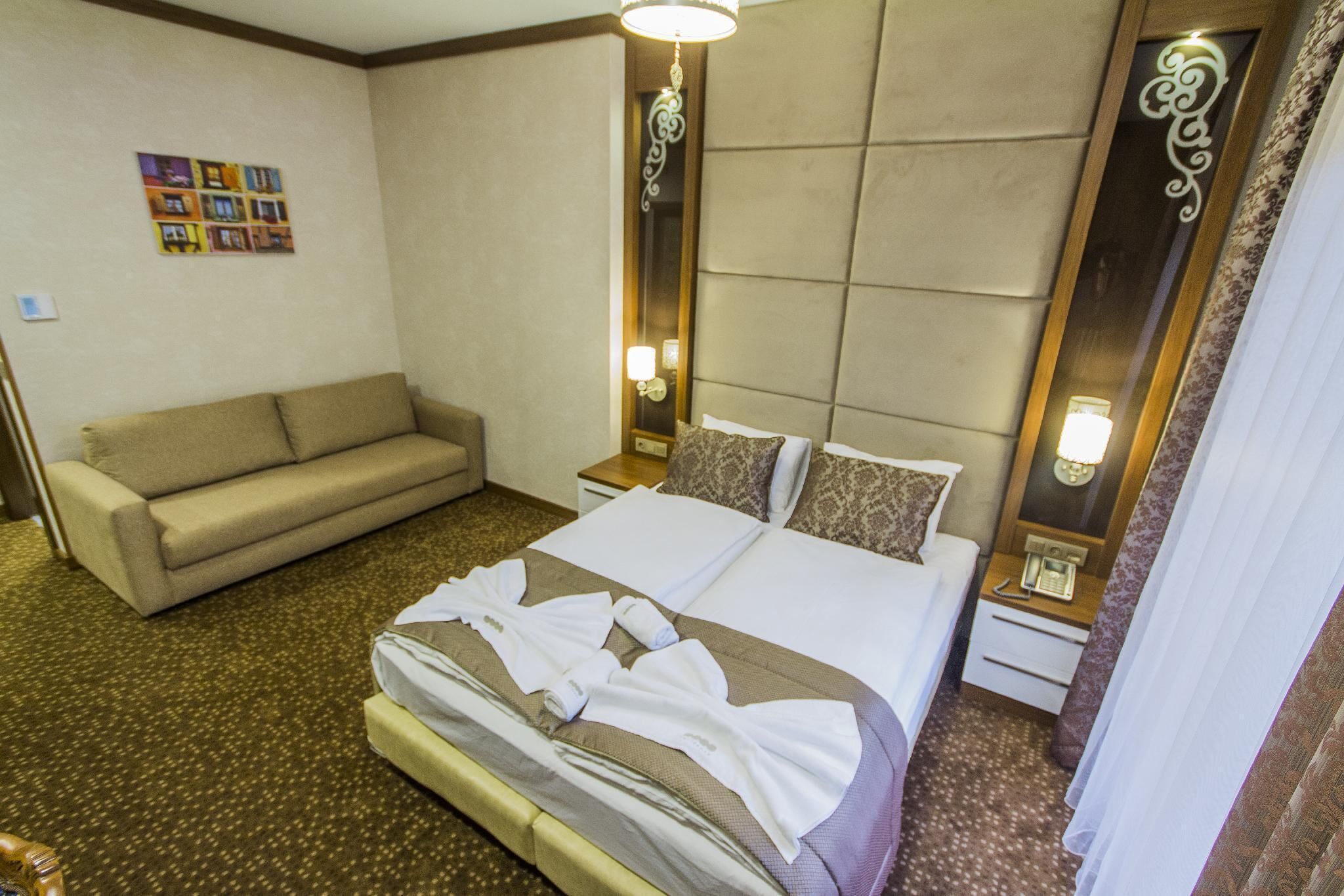 Deluxe Quadruple Room, Balcony
