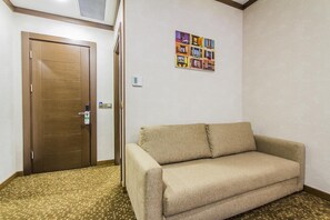 Deluxe Quadruple Room, Balcony | Living area - Taksim Cihangir Fidan Rezidans Hotel  (beyoğlu)