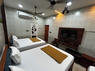 Deena Residency