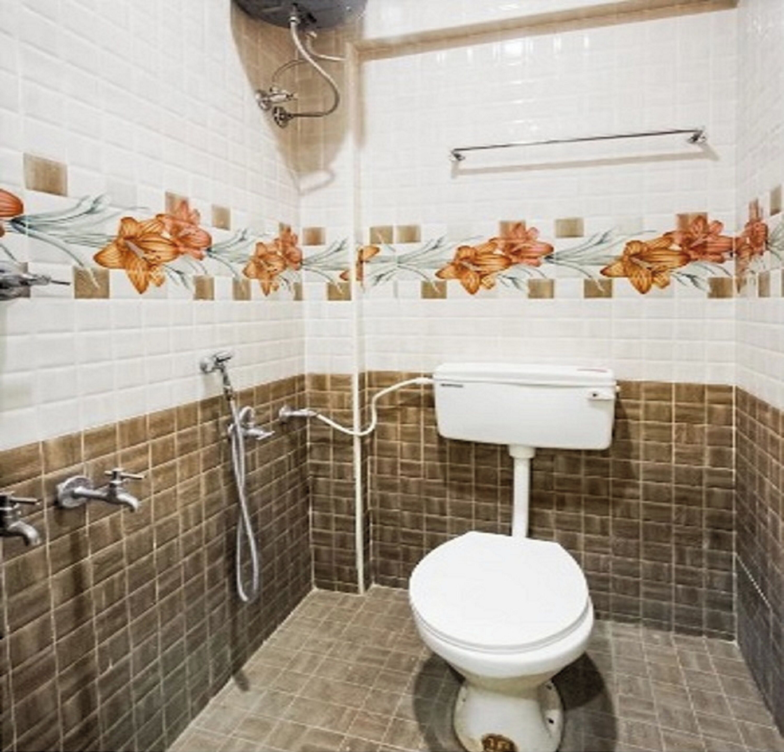 Standard Room | Bathroom | Free toiletries, towels, soap