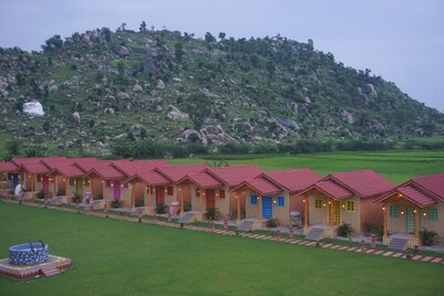 Vatika Green Resort & Restaurant 