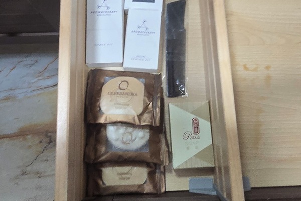 Bathroom amenities