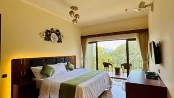 Suite estándar, balcón, vistas a la montaña | Wifi gratis