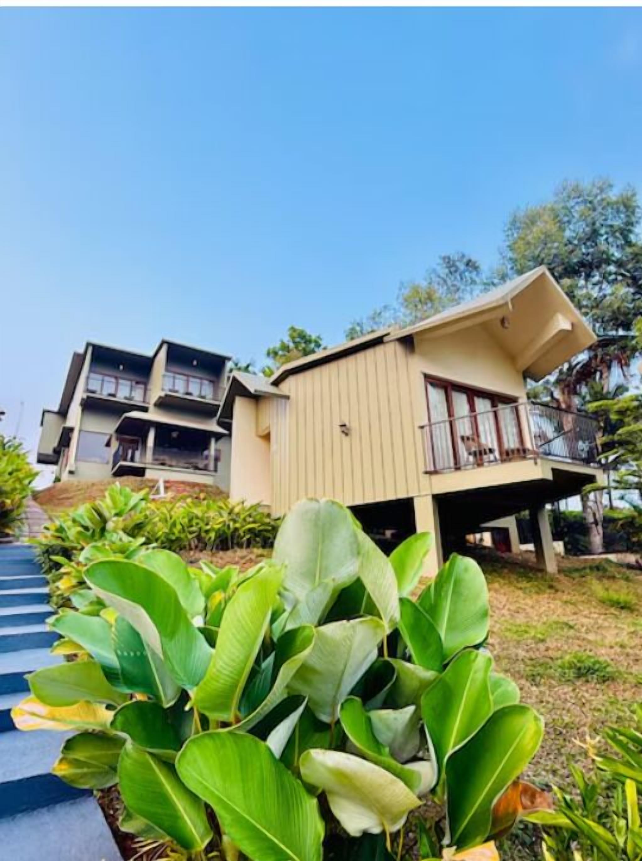 Standard Studio, Balcony, Mountain View | WiFi (free)