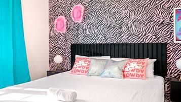 Iron/ironing board, WiFi (free), bed sheets