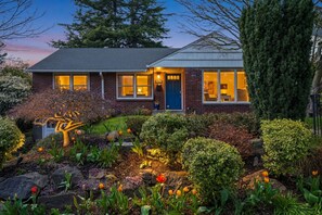 Exterior - Magnolia Oasis (Seattle)