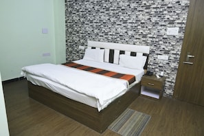 Chambre de base double | Bureau, accès au Wi-Fi (inclus)