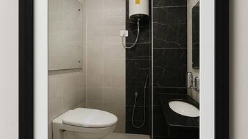 Royal Room | Bathroom | Shower, towels, soap, shampoo