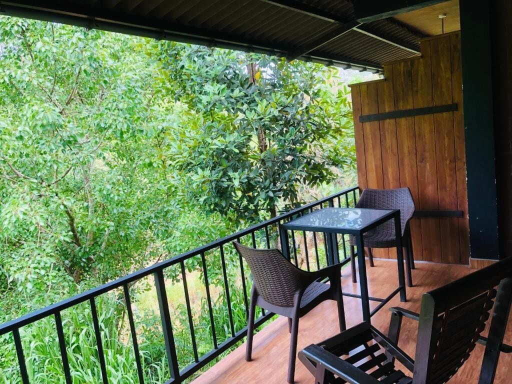 Double Room, Balcony, Mountain View | Property grounds