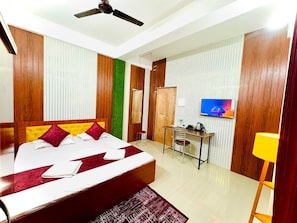 Deluxe Double Room, City View