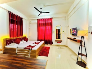 Deluxe Double Room, City View | Laptop workspace, free WiFi - B.B.Homestay & Guest House (Tezpur)