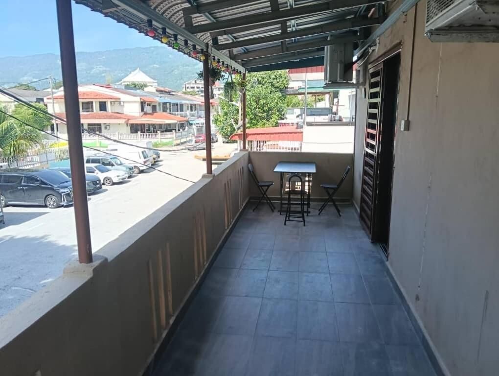 Habitación familiar, balcón | Restaurante al aire libre