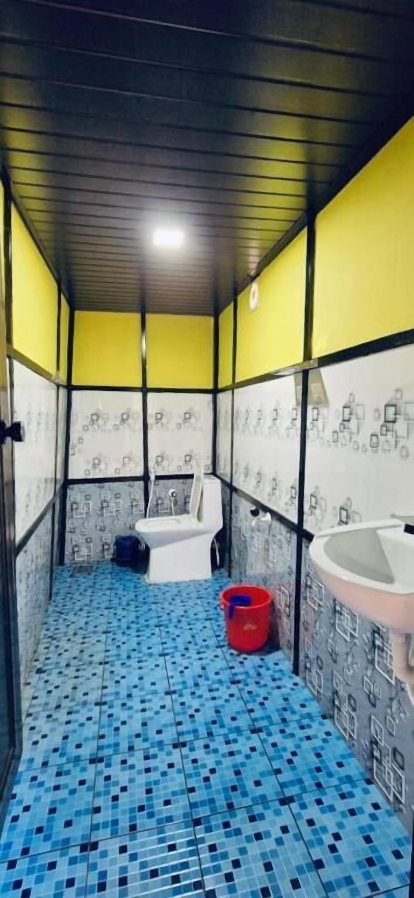 Casa, sacada, vista para o jardim | Banheiro
